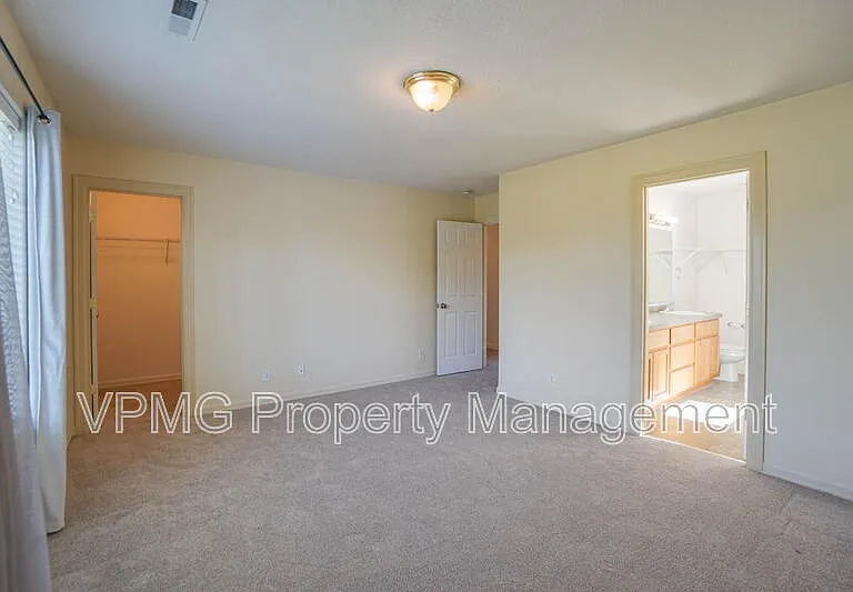 2214 NW 7th St — Photo 23