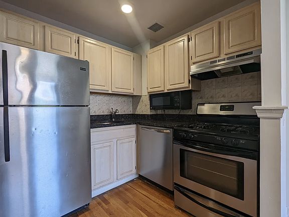 3rd image of 394 E 8th St APT 2E