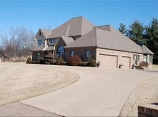 43 Court Dr, Saint Joseph, MO 64506