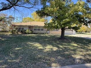 1321 N Chestnut St, Beloit, KS 67420