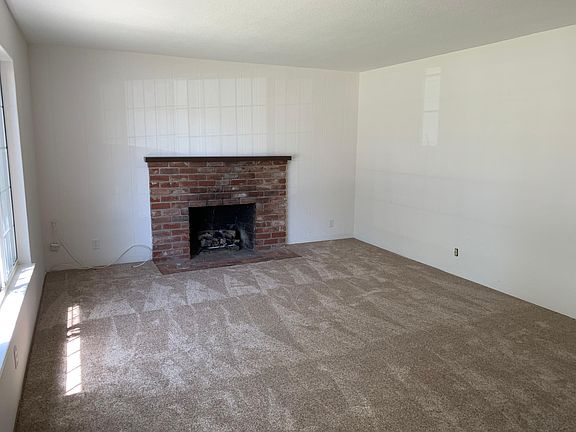 3rd image of 1119 Denise Way