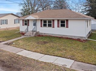 1450 Babcock Ave, Cumberland, WI 54829