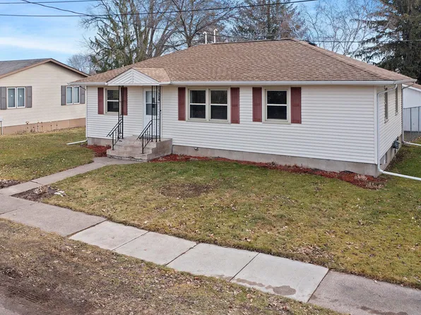 1450 Babcock Ave, Cumberland, WI 54829