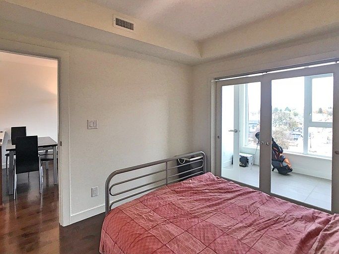 1st image of 4083 Cambie St