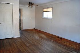 2nd image of 4972 Ziegler St