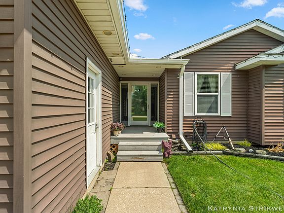 3rd image of 1127 Mulligan Ct SW