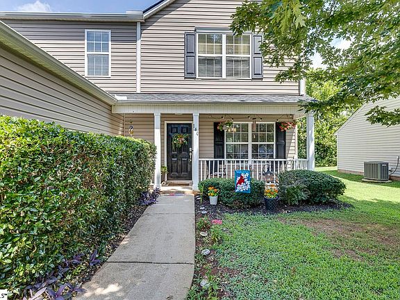2nd image of 140 Crescent Creek Ct
