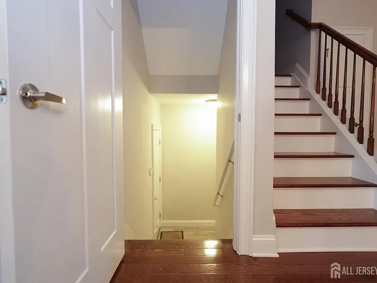10 Gonzalez Dr — Photo 28