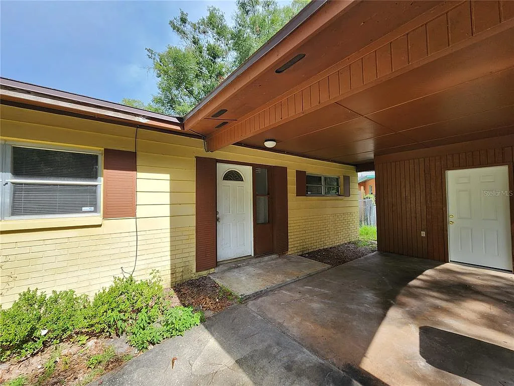 3 bed, 2.5 bath, 1576 sqft, $1,600 — Photo 2