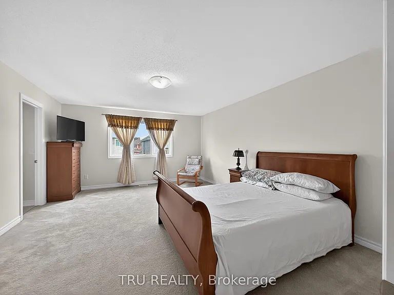 200 Celtic Ridge Cres — Photo 23