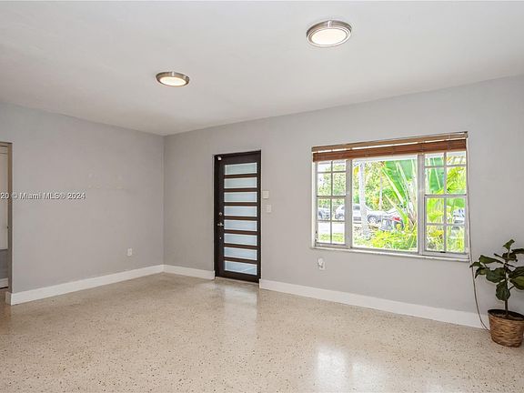 4th image of 641 NE 141st St