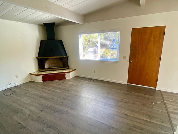 4th image of 818 2nd St