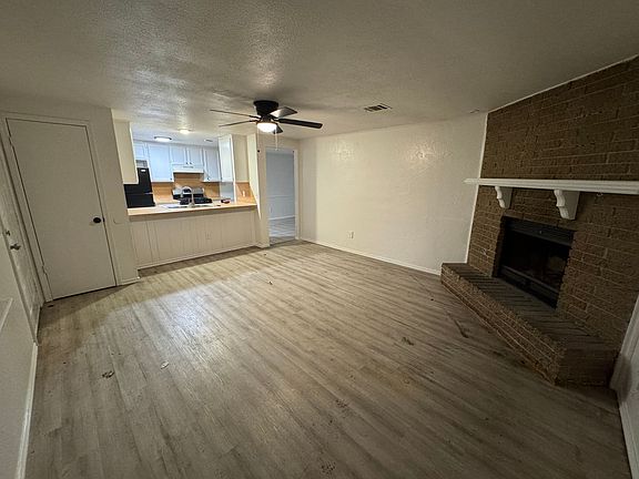 3rd image of 11365 & 11367 Walters Ave #11367