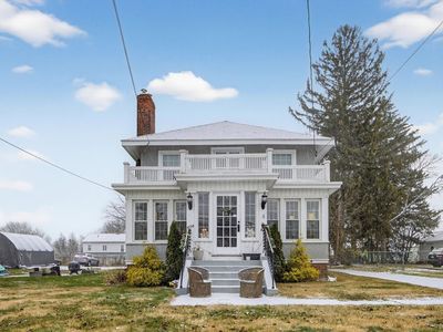 1684 Northampton St, Holyoke, MA, 01040