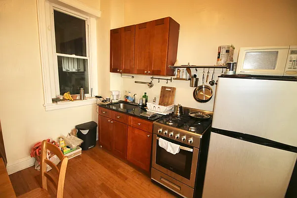 Rented by Delmark Realty LLC | media 23