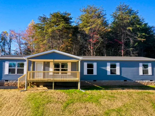 350 Bungalow Dr, Dandridge, TN 37725