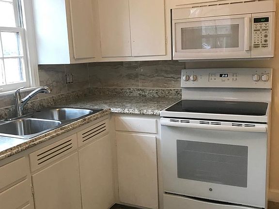 4th image of 1351 S 35th St