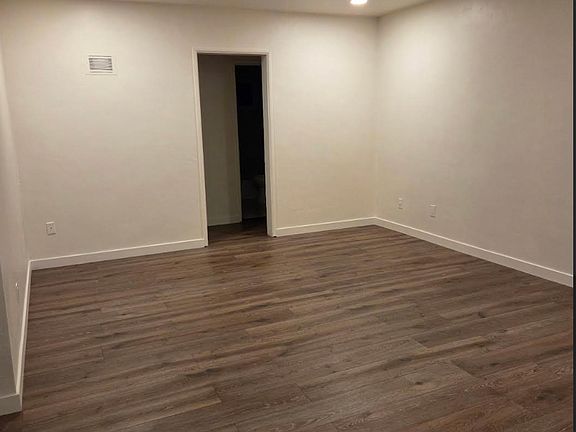 3rd image of 1428 1/2 Hornblend St