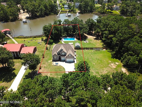 5th image of 306 Ennett Ln