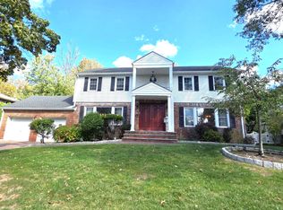 51 N Virginia Ct, Englewood Cliffs, NJ 07632