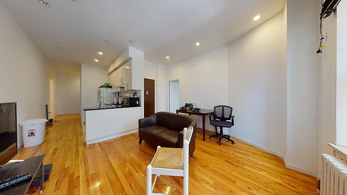 Rented by Bond New York | media 28