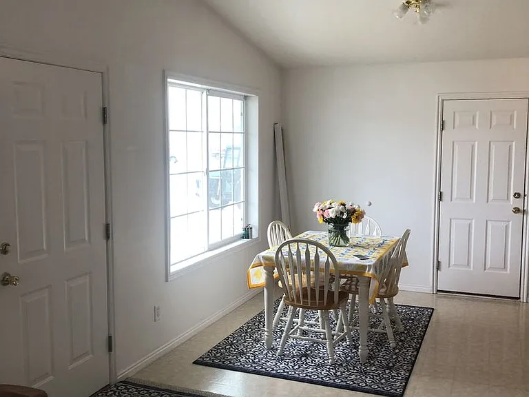 216 Susan Dr — Photo 4