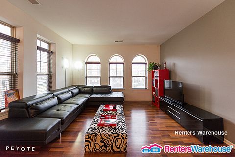 5th image of 3817 S Ellis Ave Unit 201