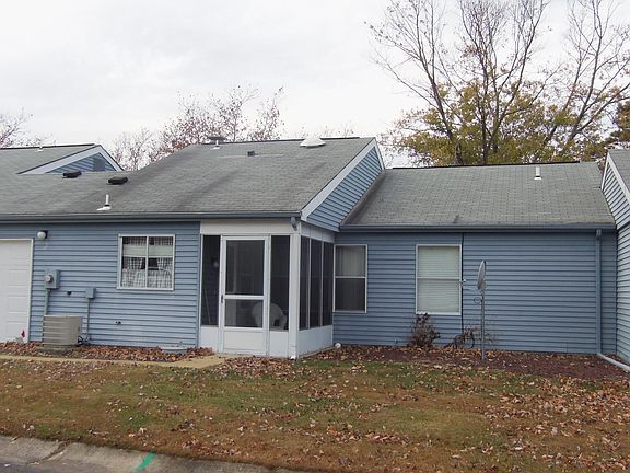 2nd image of 833 B Westminster Court #B