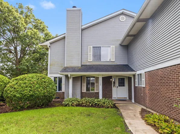7615 Bristol Ct APT B, Woodridge, IL 60517