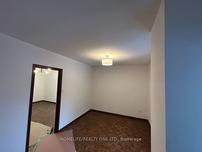 Toronto House for rent - 4 Bedrooms — photo 8