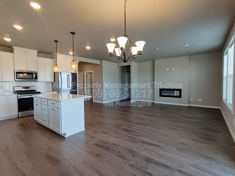 8304 Gardner St — Photo 7