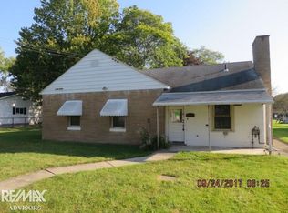 32585 Sutton Rd, Chesterfield, MI 48047