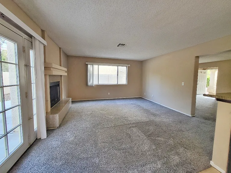 9404 Hershey Ln — Photo 3