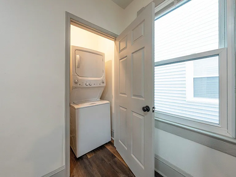441 Maryland Ave — Photo 17