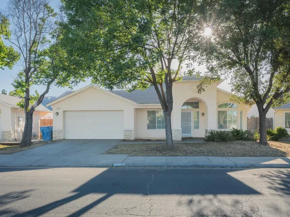 1583 N Carnegie Ave, Fresno, CA 93722