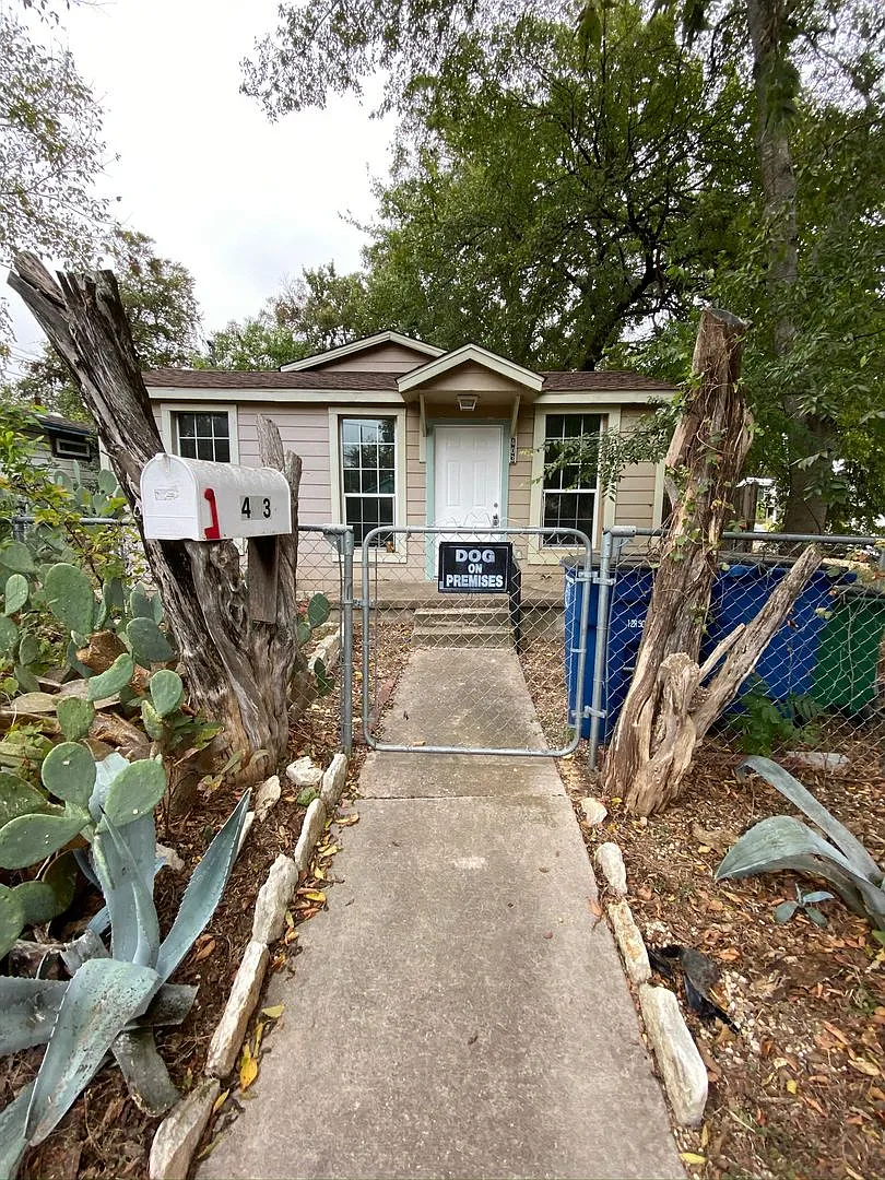 78702 - east of Downtown SFH — Photo 1