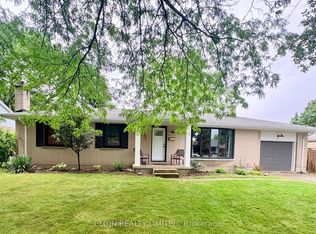 17 Butler Dr, Saint Thomas, ON N5R 4Y9