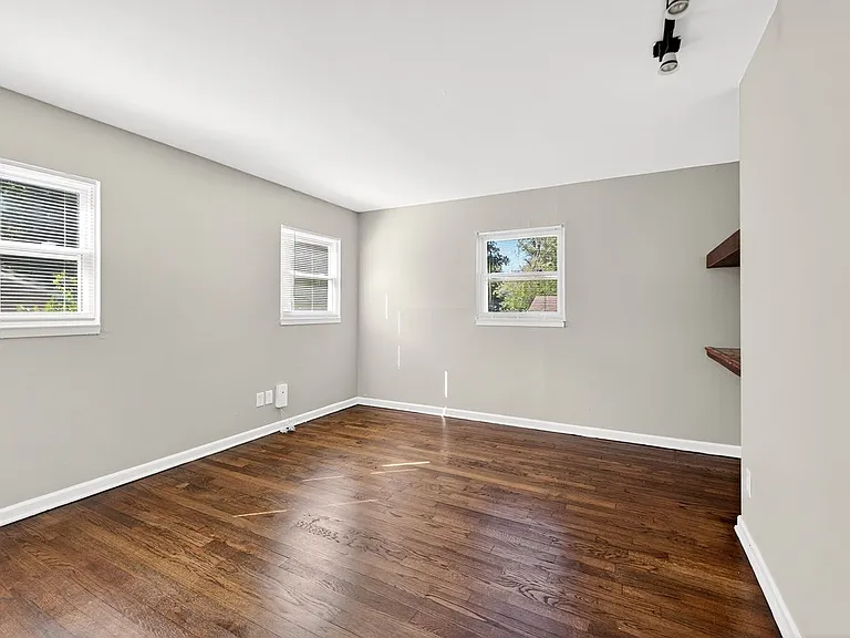 6311 W 81st St — Photo 13