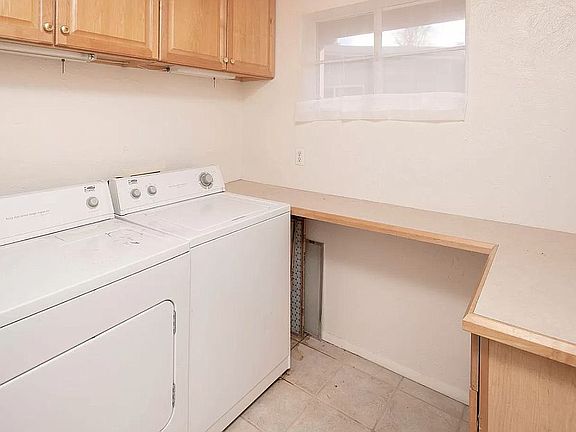 5th image of 2111 S Ventura Dr