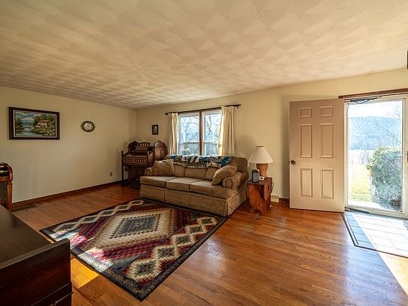 5th image of 56 Church Hill Dr