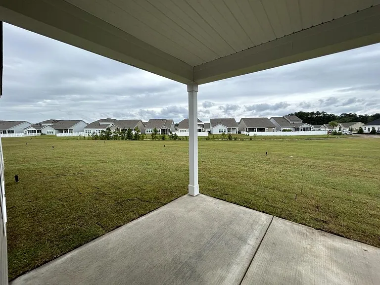 8048 Forest Edge Dr — Photo 10