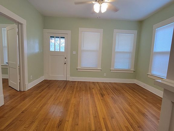 4th image of 945 Woodland St