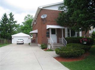 870 Falcon Dr, Depew, NY 14043