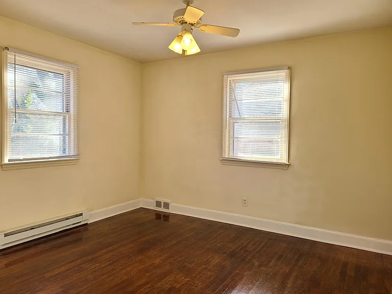1806 S Hill Ave — Photo 9