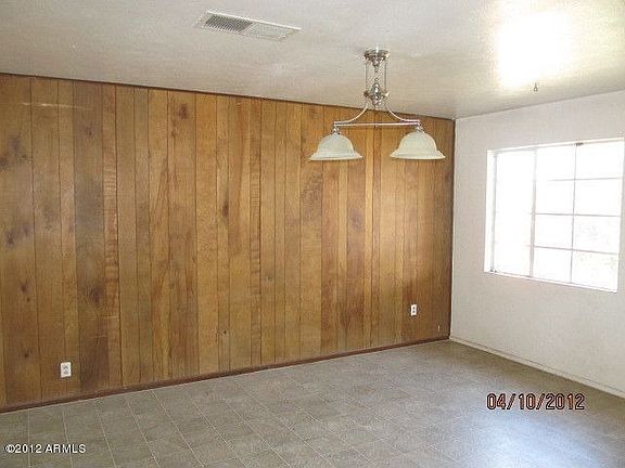 3rd image of 3414 W Maryland Ave