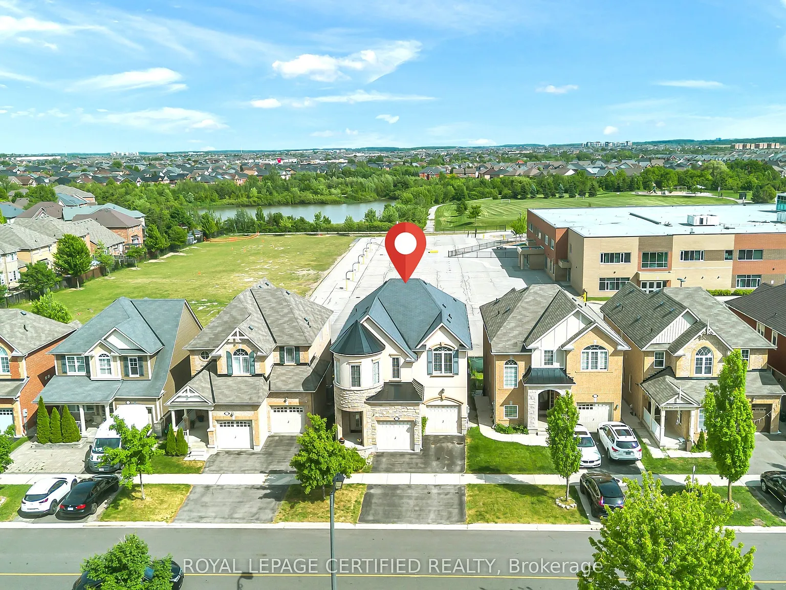 4 bed, $4,000 — Photo 2