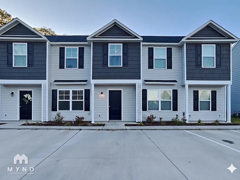 15 Cardinal Ct — Photo 1