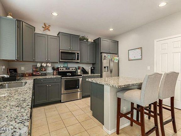3rd image of 15814 W Mauna Loa Ln