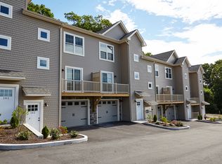 64 Scotch Cap Rd UNIT 181, Quaker Hill, CT 06375