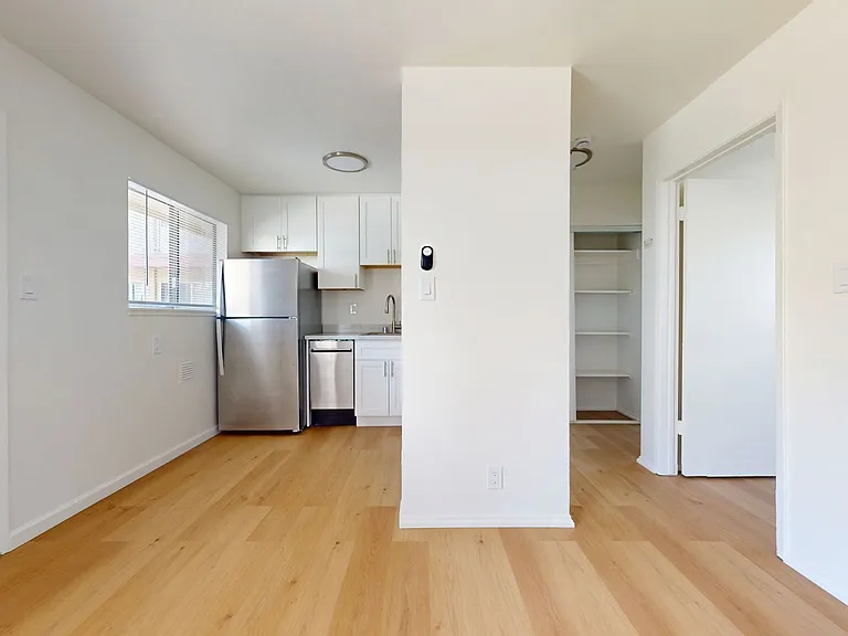 1520 Castro St — Photo 21